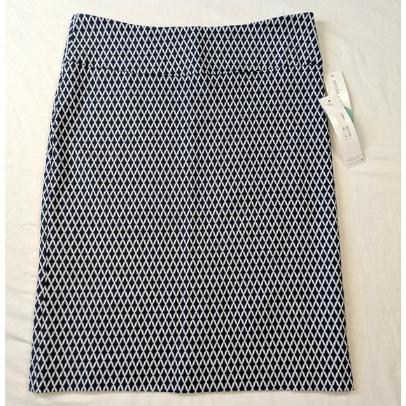 NEW Margaret M Skirt Women Medium Stretch Knit Pull On Pencil Blue White Diamond - Picture 1 of 7